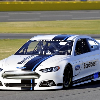 2012_nascar_presentation_fordfusion2013_10