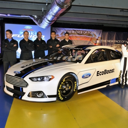 2012_nascar_presentation_fordfusion2013_12