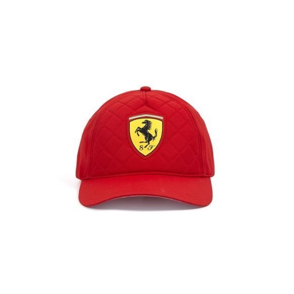 casquette-ferrari-matelassee-logo-rouge