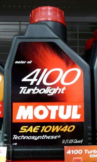 huile-motul-10w40