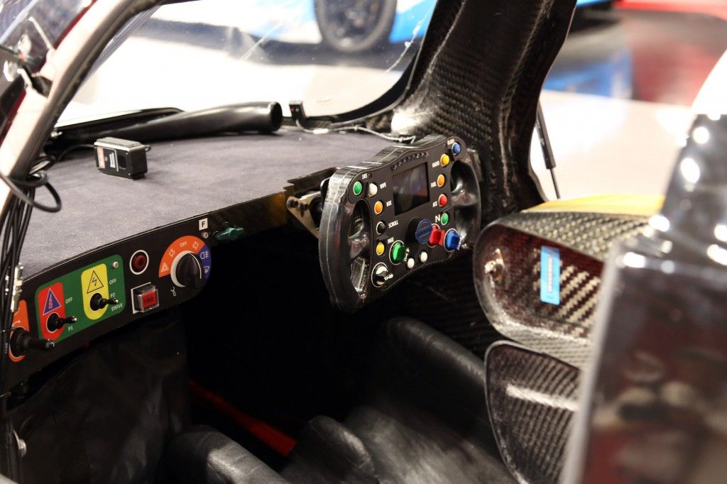 nissan-zeod-rc-interior